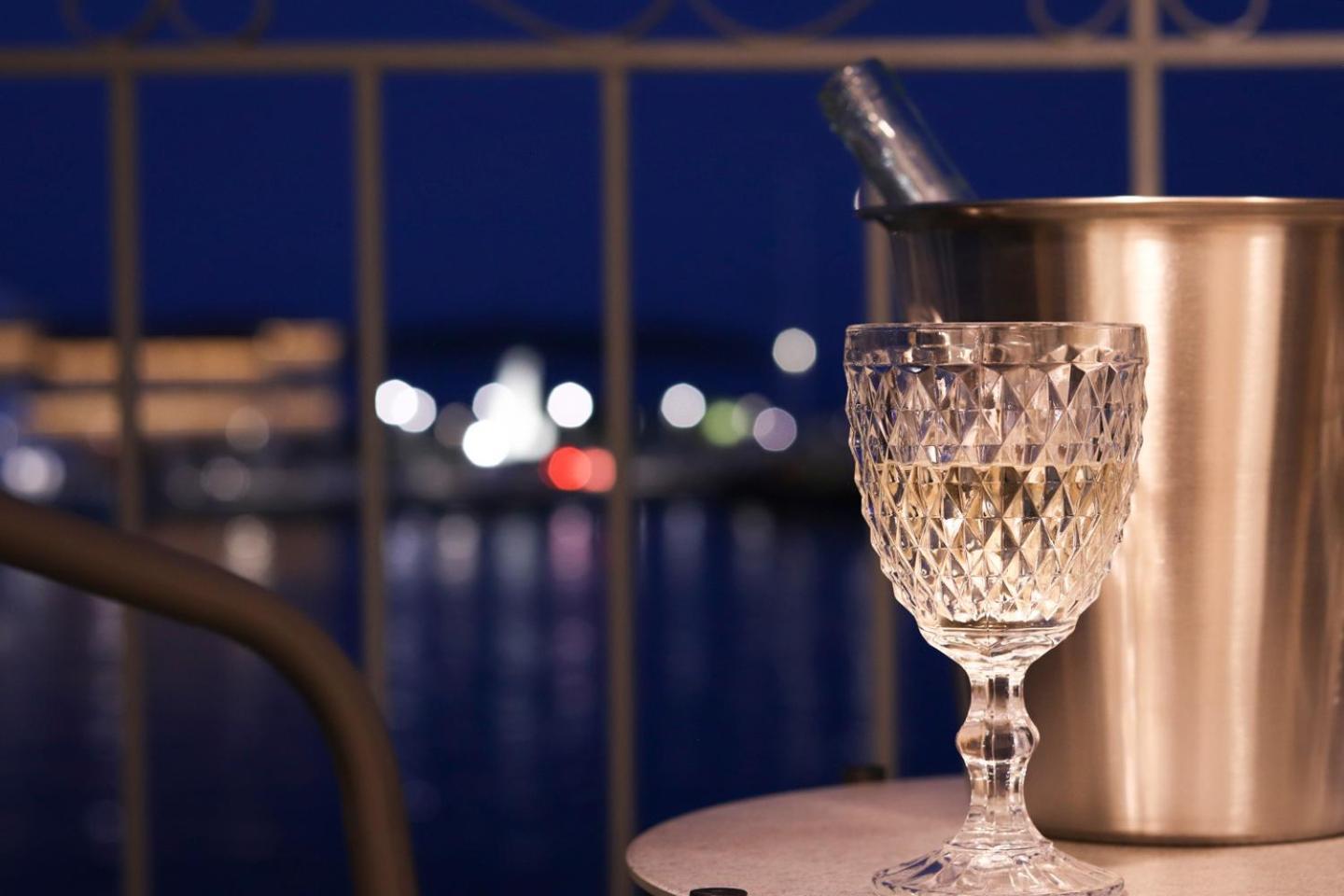 Emilia Suites Ερμούπολη Εξωτερικό φωτογραφία